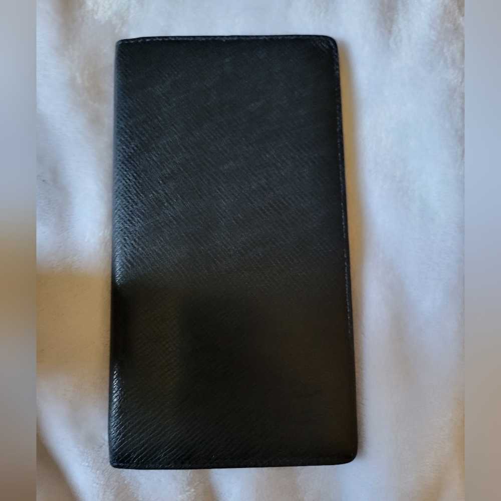 Louis vuitton checkbook / long wallet taiga leather